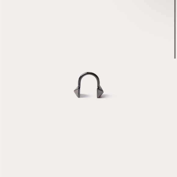 VALENTINO Unique Gunmetal Elegant Jewelry Piece - Picture 14 of 16